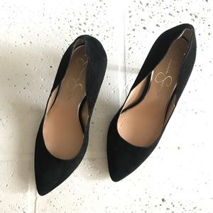 🖤 black suede pointy toe pumps 🖤